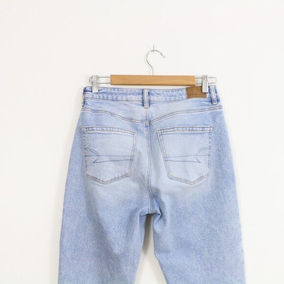 American Eagle Strigid Light Wash Short - Picture 6 of 6